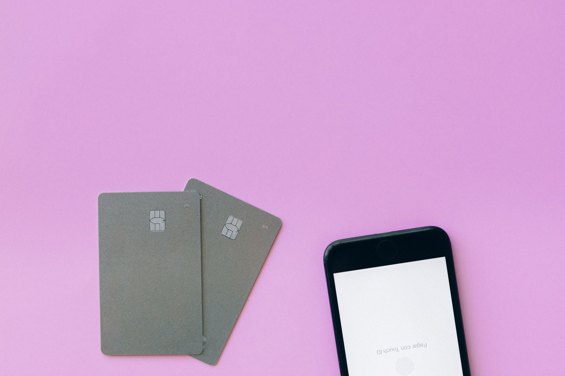 7 Reasons Professionals Should Switch to Digital Business Cards in 2024